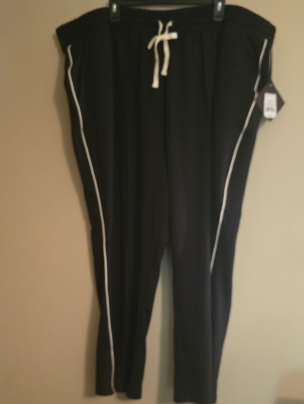 New Ava & Viv Women's 4X Black Activewear Sweat Pants Elastic Waist White Stripe